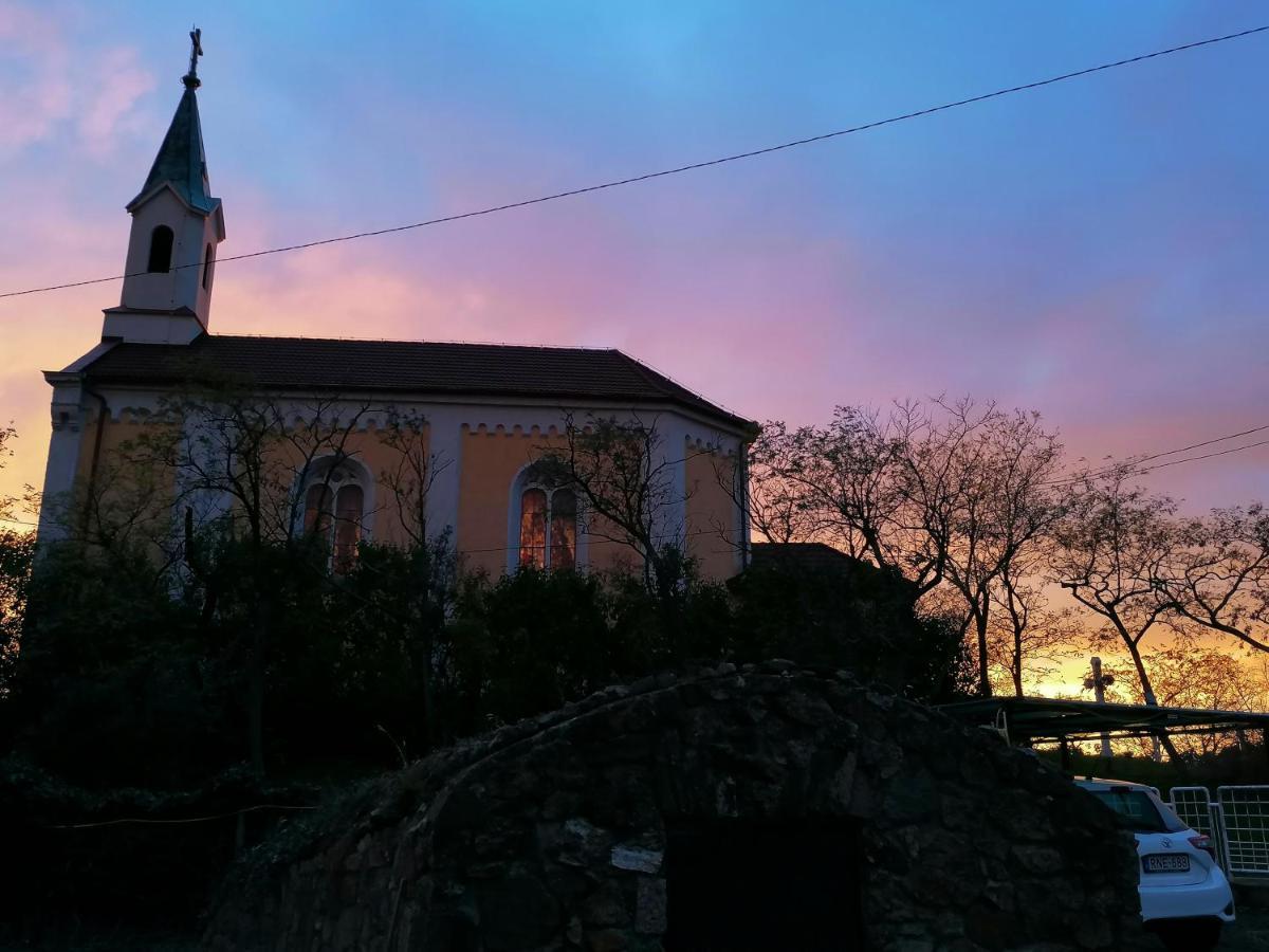 Angelic Cottage And Bikepoint Sukoró 외부 사진